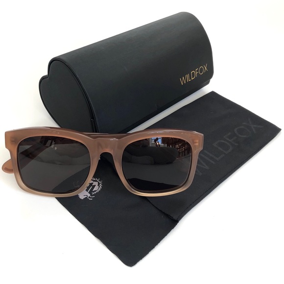 Wildfox Accessories - Wildfox Gaudy Sunglasses Desert Tan w/ Heart Case
